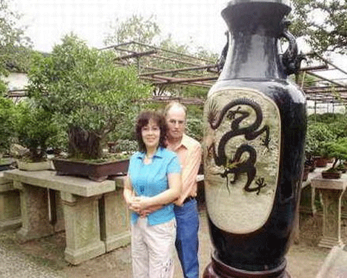 “薔薇老媽”稱并未準(zhǔn)備將遠(yuǎn)嫁美國 卻在醞釀“國際玩笑”