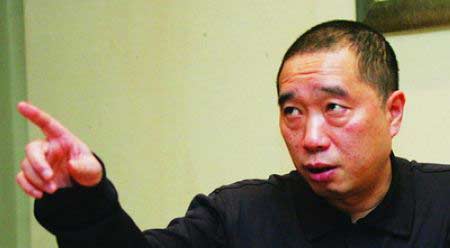 重慶打黑立功警察涉充當(dāng)希爾頓保護傘被刑拘