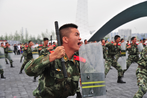 參與園博建設(shè)駐區(qū)官兵走進園博園