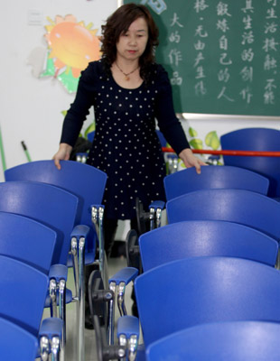 賀加慧:三尺講臺 34年堅守