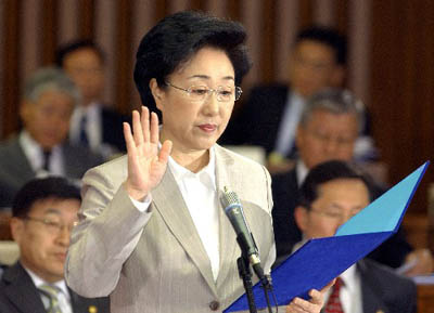 法國著名雜志點(diǎn)評全球七大女性領(lǐng)導(dǎo)人(圖)