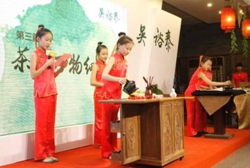 好茶知時節(jié)當春乃發(fā)生 吳裕泰2011春茶上市發(fā)布