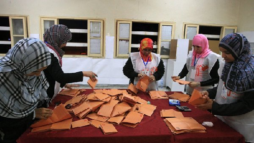 利過渡委前主席領導的政治聯(lián)盟在議會選舉中領先