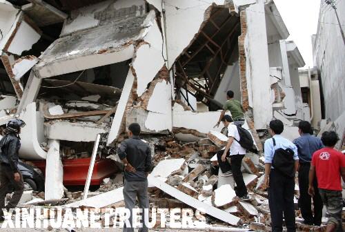 印尼7.9級(jí)地震估計(jì)已造成至少200人死亡