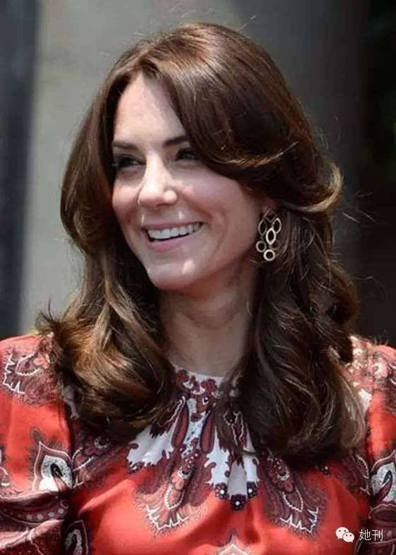 她貴比英女王，卻穿幾百塊的衣服美翻東南亞！