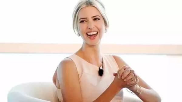 特朗普的大女兒伊萬卡的演講，第一秒就愛上了她