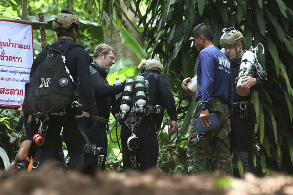 泰國洞穴被困13人全部獲救！這場救援轟動(dòng)全球