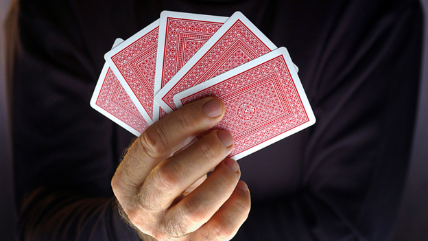 It's on the cards 這件事十有八九會發(fā)生