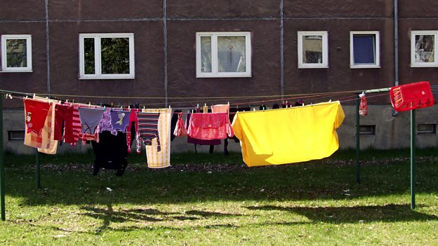 Wash your dirty linen in public 家丑外揚(yáng)