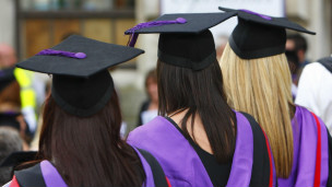 英國“大學外語系十年內(nèi)四成面臨關門”