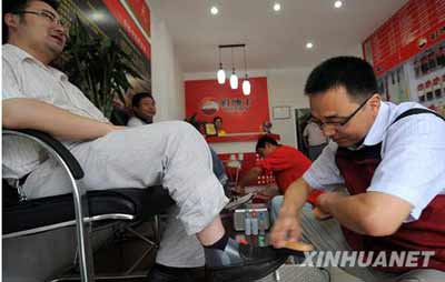 大學(xué)生自主創(chuàng)業(yè)瓶頸何在？75%有創(chuàng)業(yè)熱情僅2%行動(dòng)