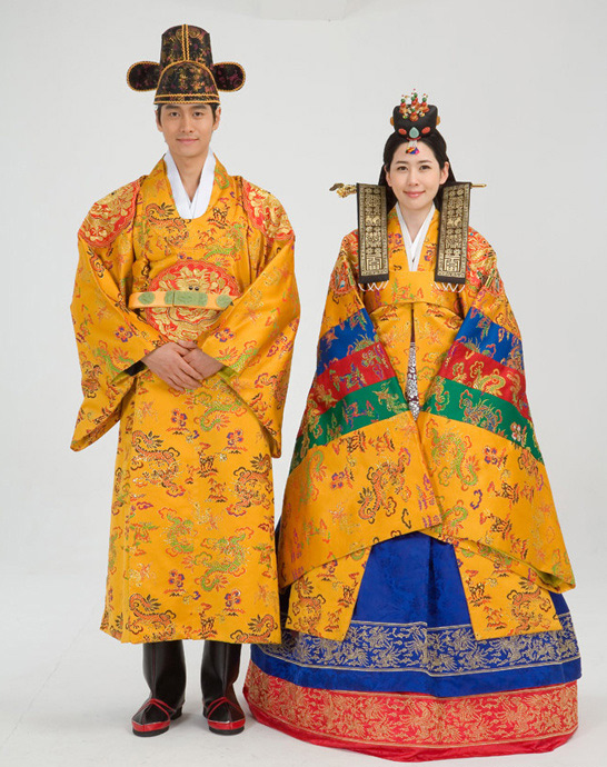 世界各地的傳統(tǒng)結(jié)婚服飾長啥樣？（組圖）