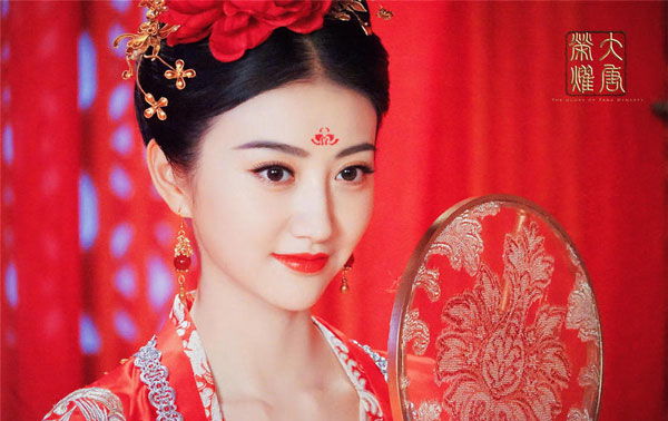 雙語(yǔ)盤(pán)點(diǎn)：2017大女主劇扎堆混戰(zhàn)，誰(shuí)才是最終贏家？