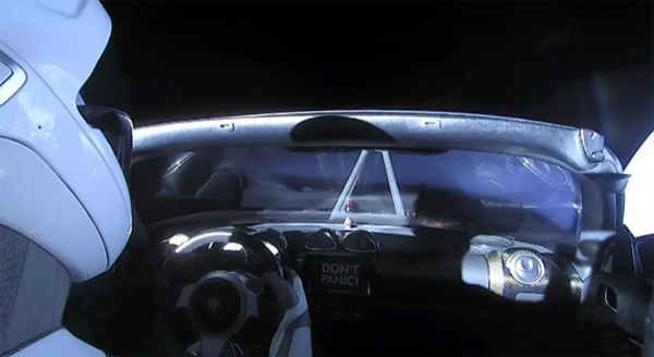 SpaceX獵鷹重型火箭首飛成功！馬斯克的特斯拉跑車(chē)上太空了