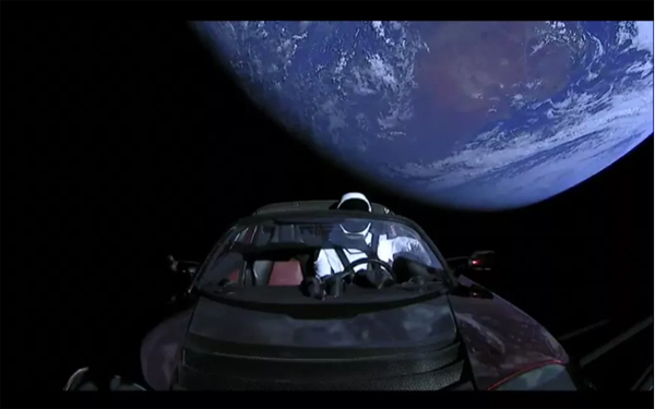 SpaceX獵鷹重型火箭首飛成功！馬斯克的特斯拉跑車(chē)上太空了