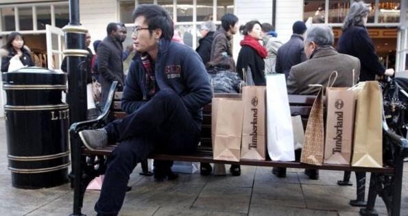 中國人狂愛比斯特驚動BBC，但這家折扣村早被外媒扒皮了