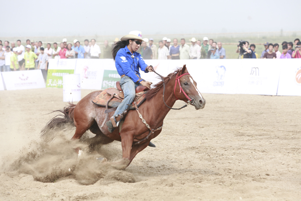 2012首站馬術(shù)繞桶巡回賽在康西草原精彩開賽